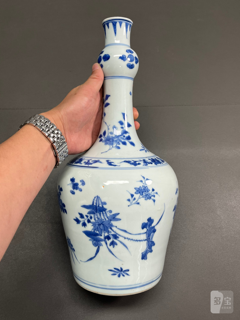 明崇祯 青花花鸟图瓶 - 图7